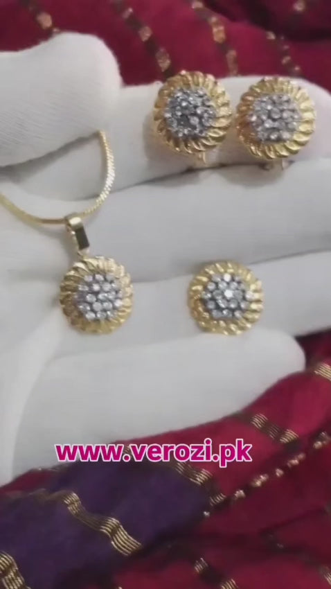 Nayab Sculpted Gold Halo | 4Pc Set